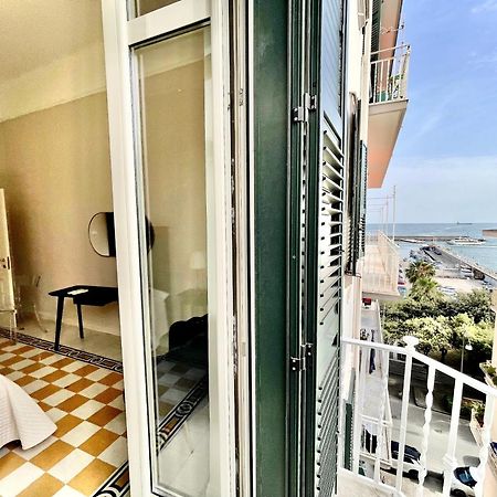 B&B Palazzo Dei Velieri Σαλέρνο Εξωτερικό φωτογραφία
